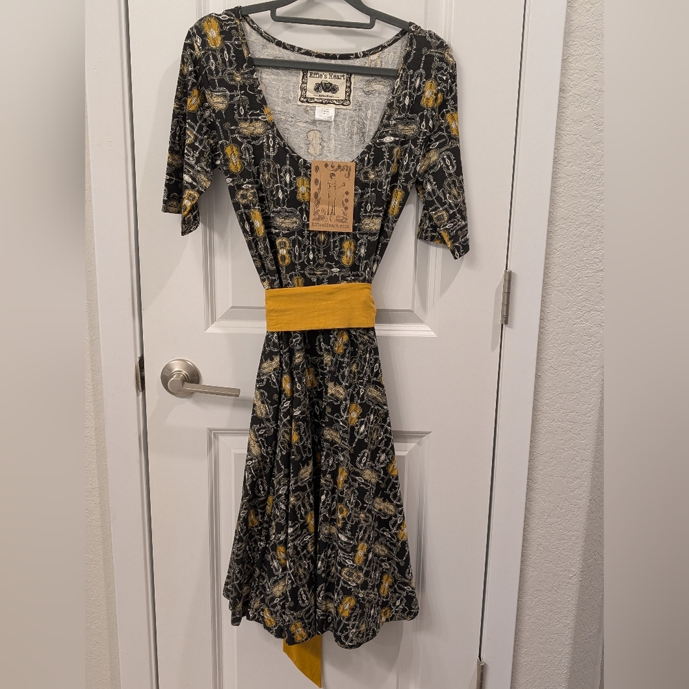Effie'sHeart, Med, Empire Waist, Violin Print Dress, with Removable Yellow Sash